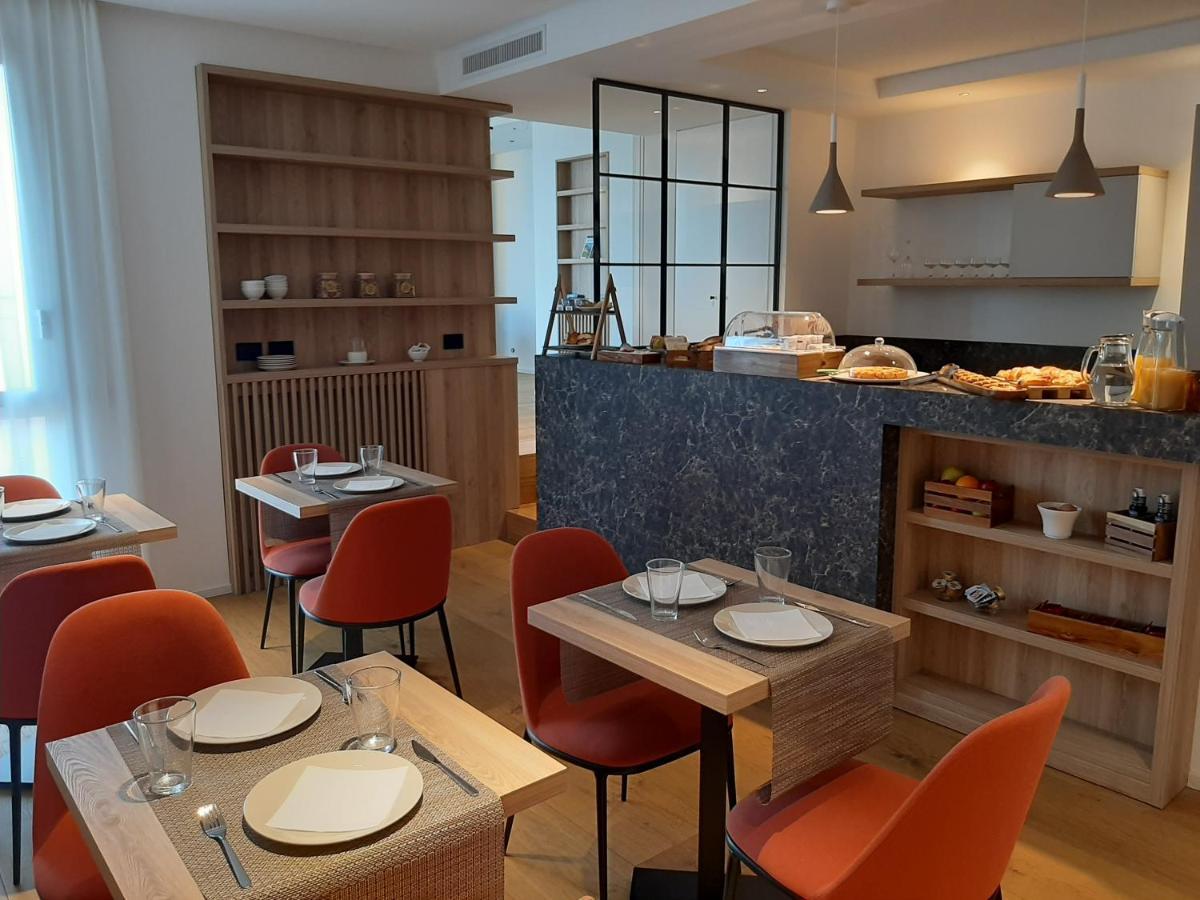 B&B Le Suites Di Costanza Чефалу Экстерьер фото