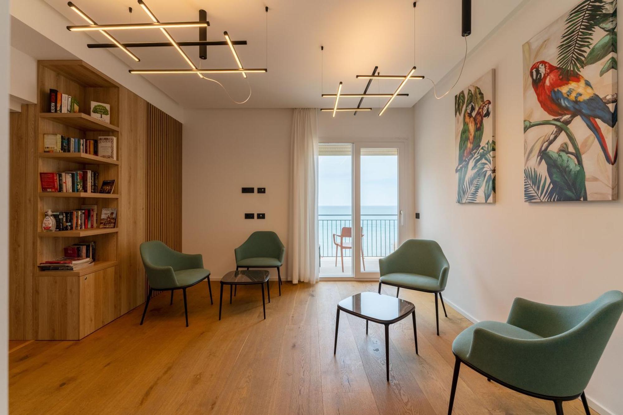 B&B Le Suites Di Costanza Чефалу Экстерьер фото
