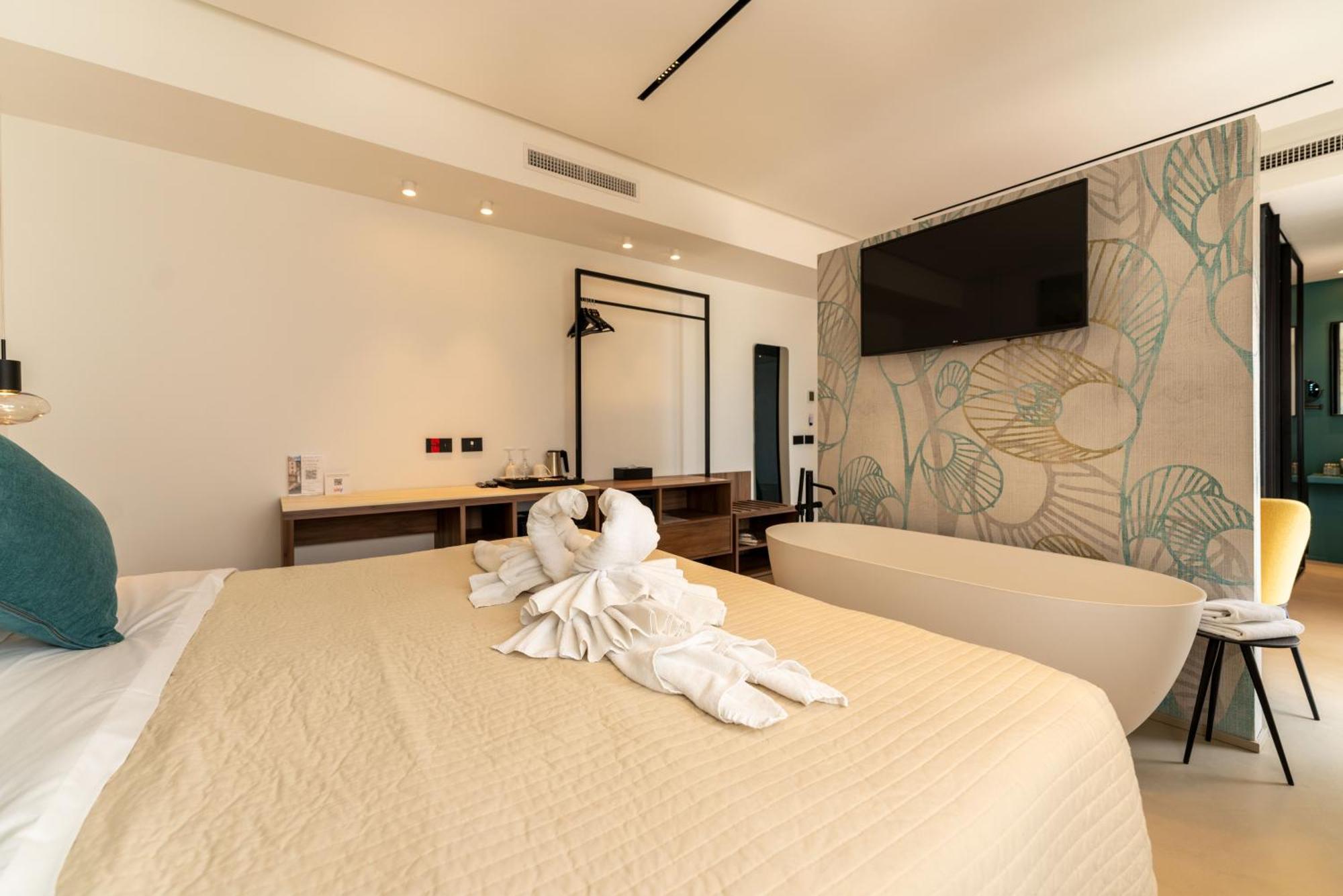 B&B Le Suites Di Costanza Чефалу Экстерьер фото